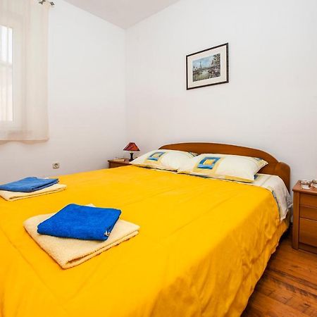 Apartments Bella B ロヴィニ エクステリア 写真